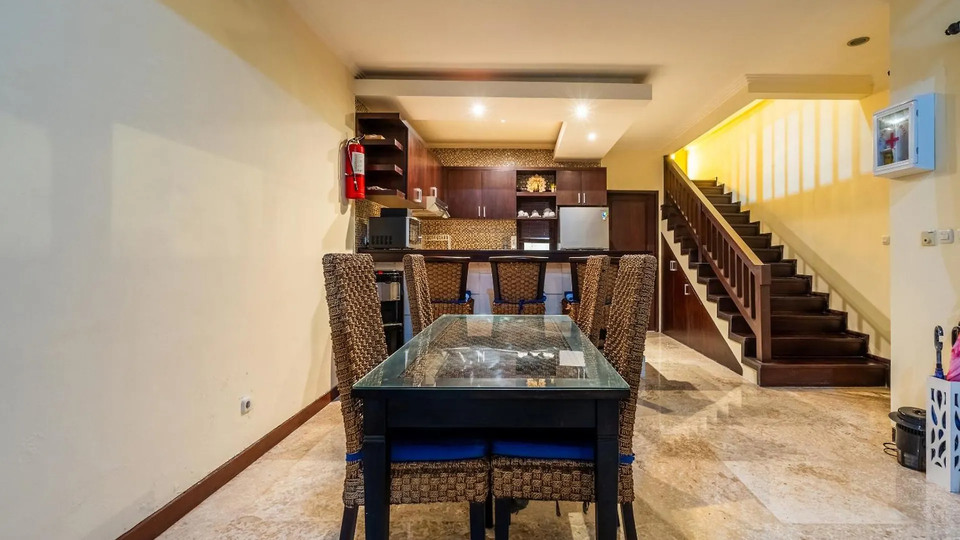 Cempaka Villa By Ibali Management Jimbaran