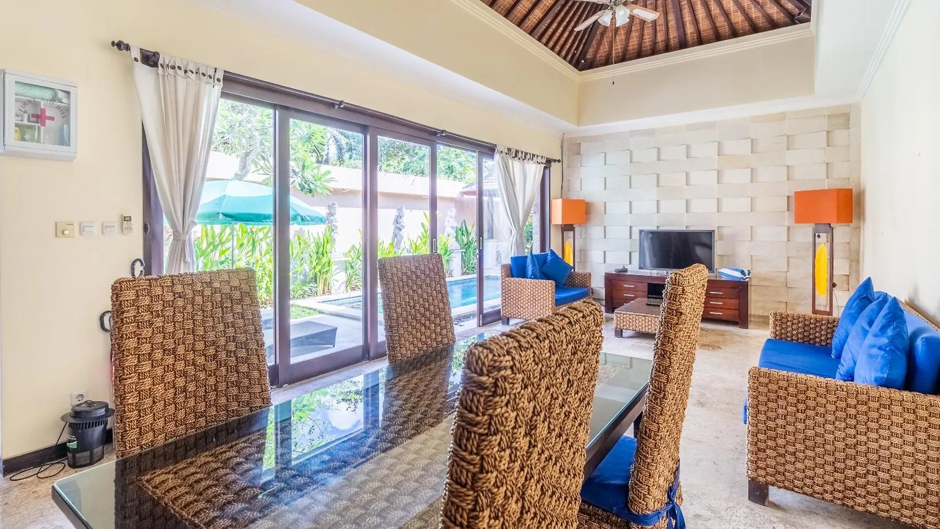 Cempaka Villa By Ibali Management Jimbaran